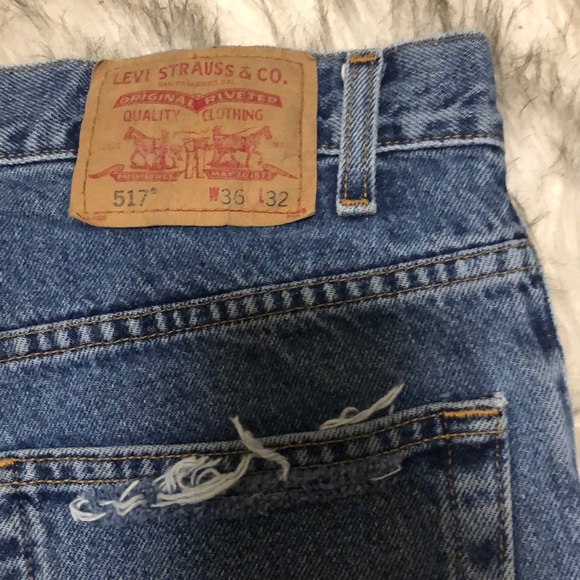 Distressed Levi Jean Shorts - Picture 3 of 3